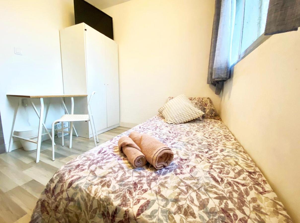Valencia Guest Rooms Near The Beach In Shared Apartment Extérieur photo